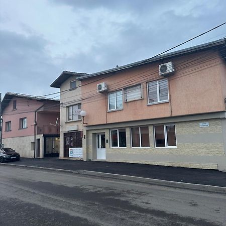 Хотел Елит Kostinbrod Bagian luar foto